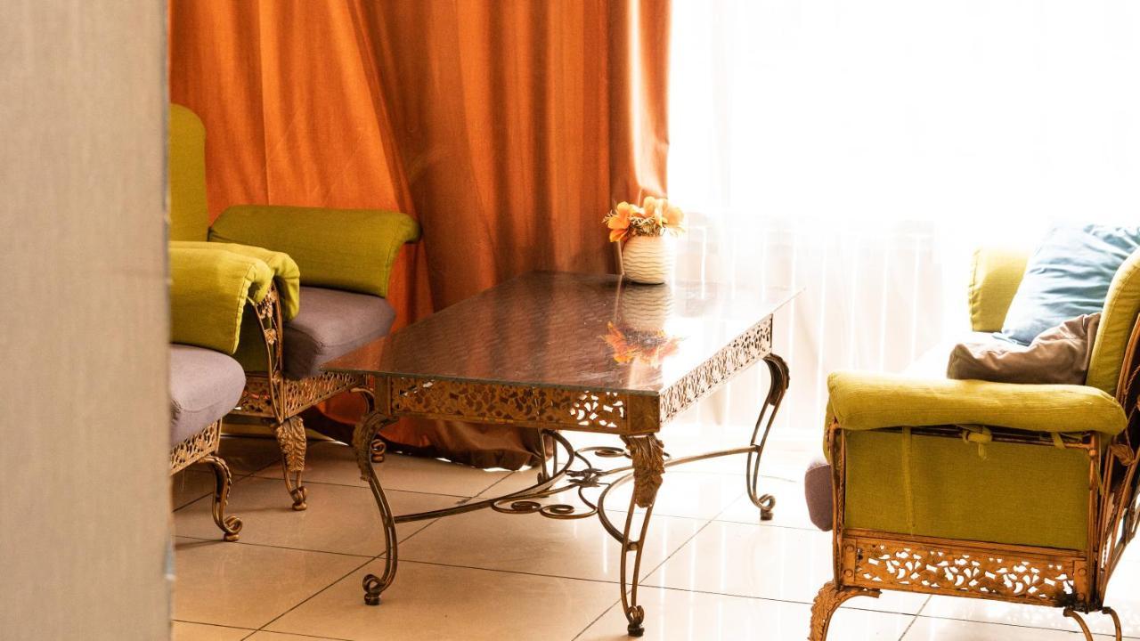 Fox Hostel Αλμάτι Εξωτερικό φωτογραφία